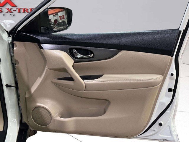 Used 2016 Nissan Rogue SV image 74