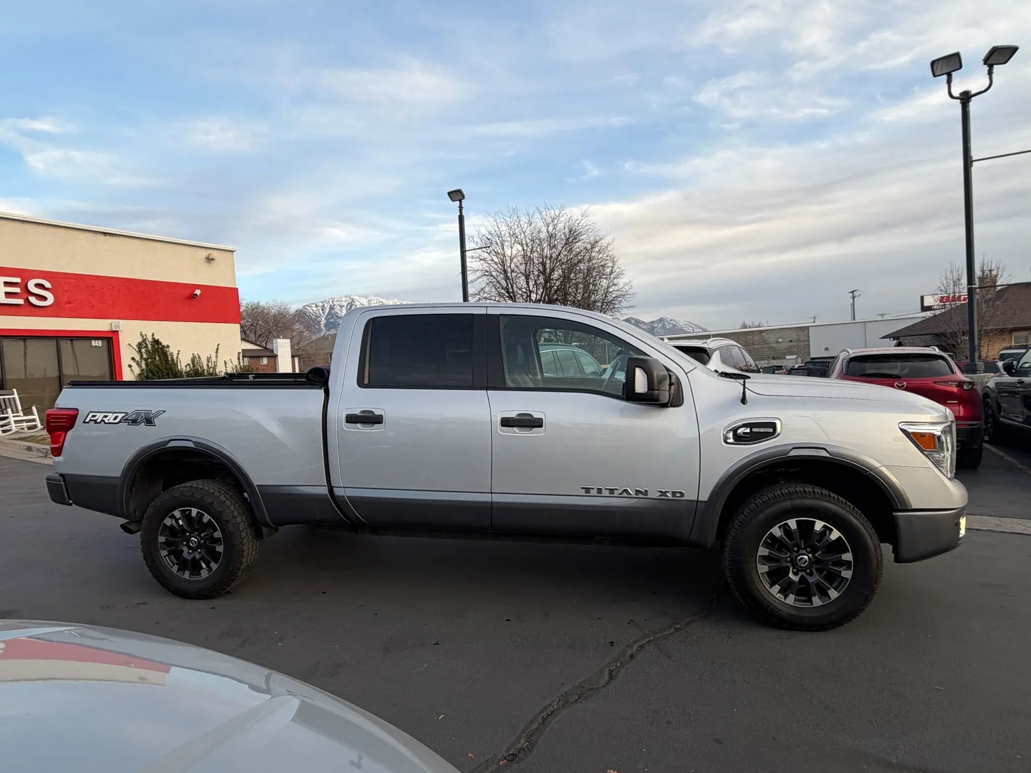 Used 2018 Nissan Titan PRO-4X w/ Pro-4x Utility Package image 4