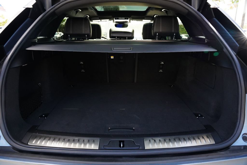 Used 2021 Land Rover Range Rover Velar R-Dynamic S AWD/4WD image 18