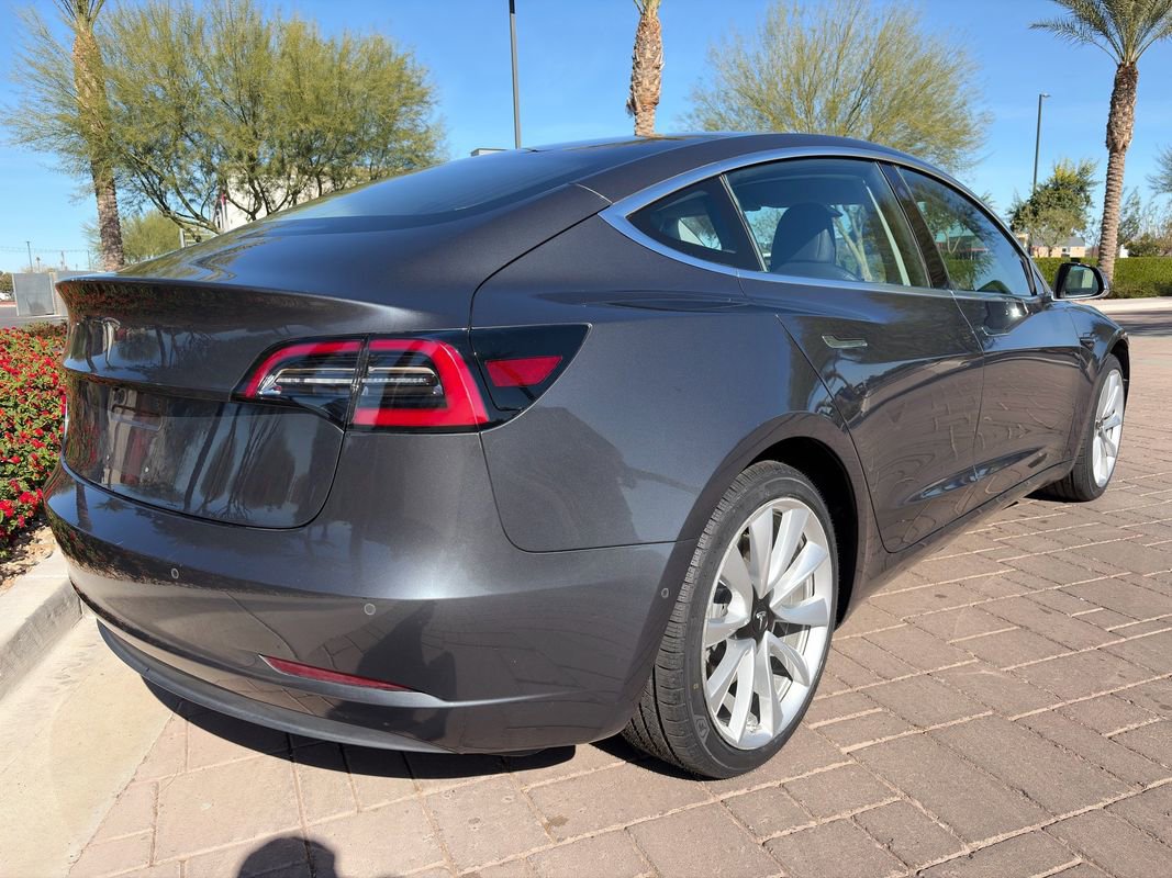Used 2018 Tesla Model 3 Long Range image 3