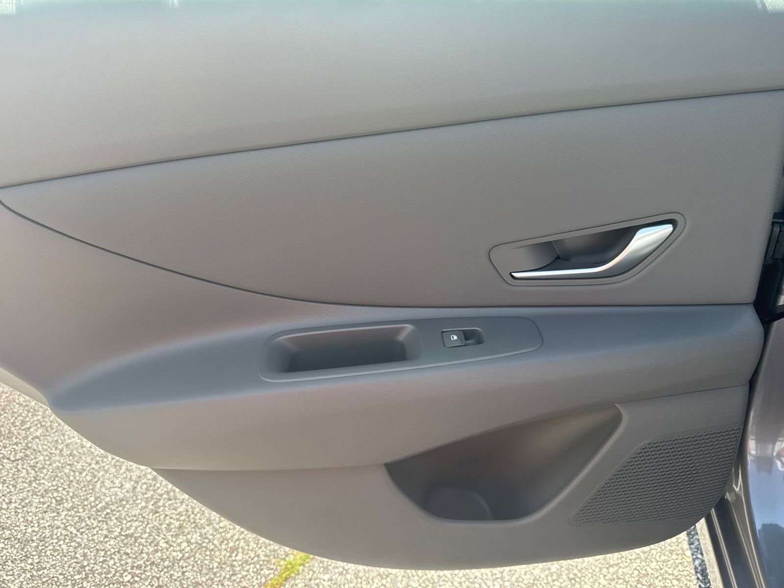 Used 2025 Hyundai Elantra Sport FWD image 21