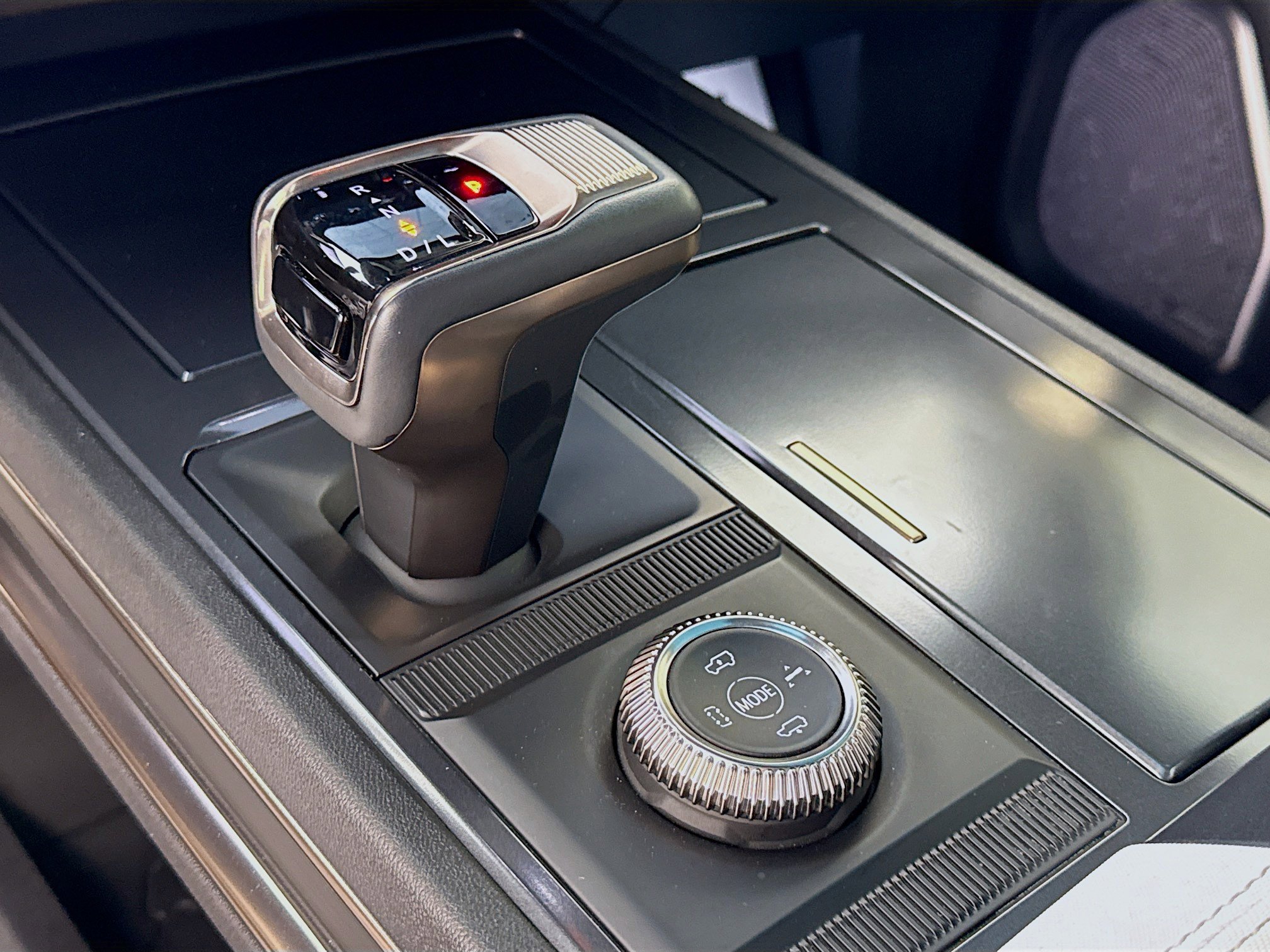 Used 2024 GMC Hummer EV 2X w/ LPO, Illumination Package image 17