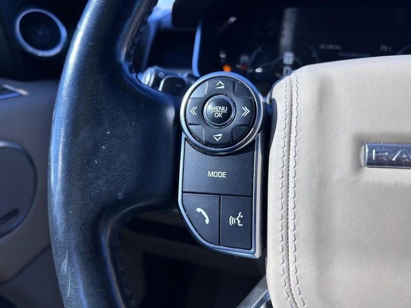 Used 2017 Land Rover Range Rover HSE image 15