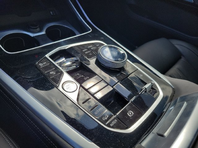 Used 2024 BMW X7 M60i w/ Executive Package AWD/4WD image 38