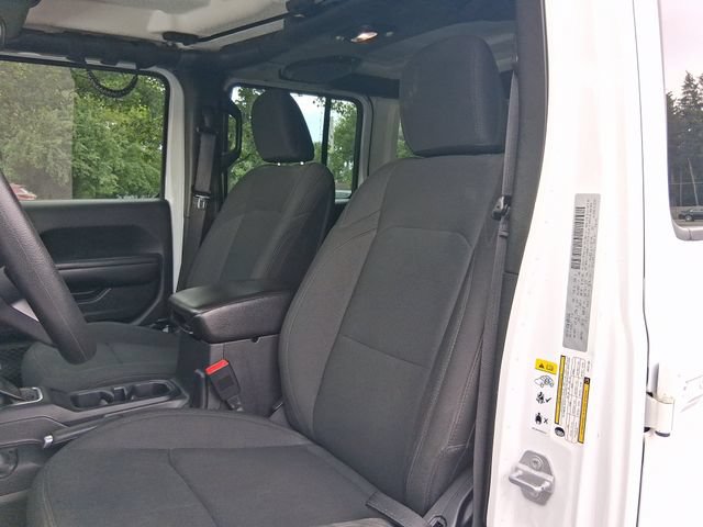 Used 2018 Jeep Wrangler Unlimited Sport AWD/4WD image 12