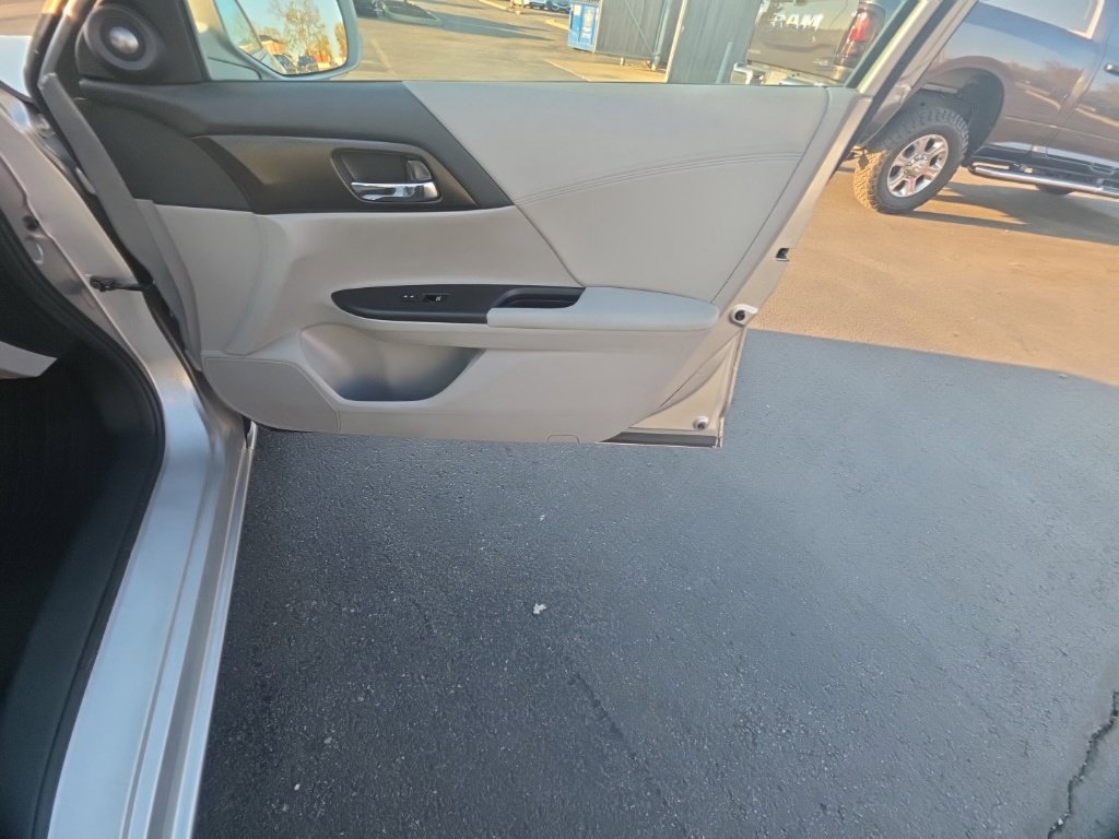 Used 2013 Honda Accord EX-L image 30