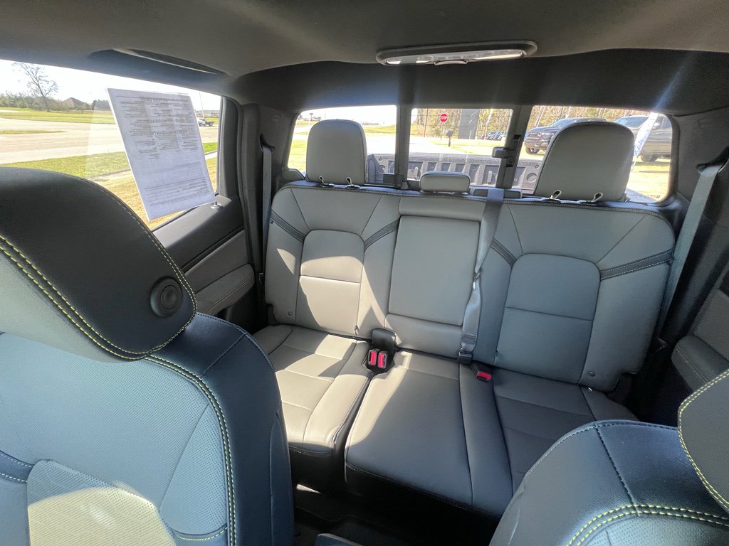 Used 2024 Chevrolet Colorado ZR2 w/ ZR2 Convenience Package III image 24