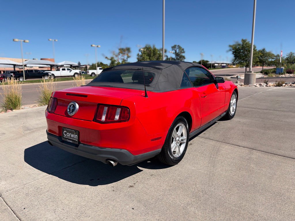 Used 2012 Ford Mustang Convertible RWD image 9