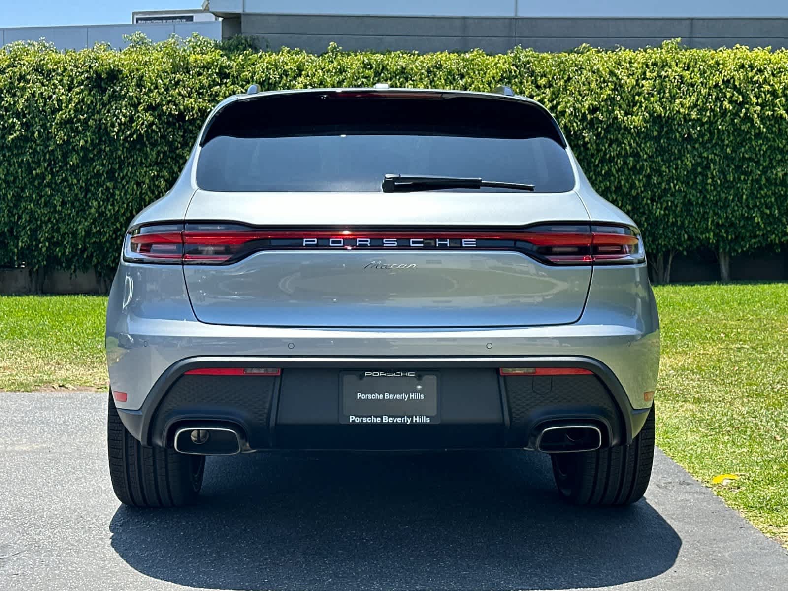 New 2026 Porsche Macan AWD/4WD image 7