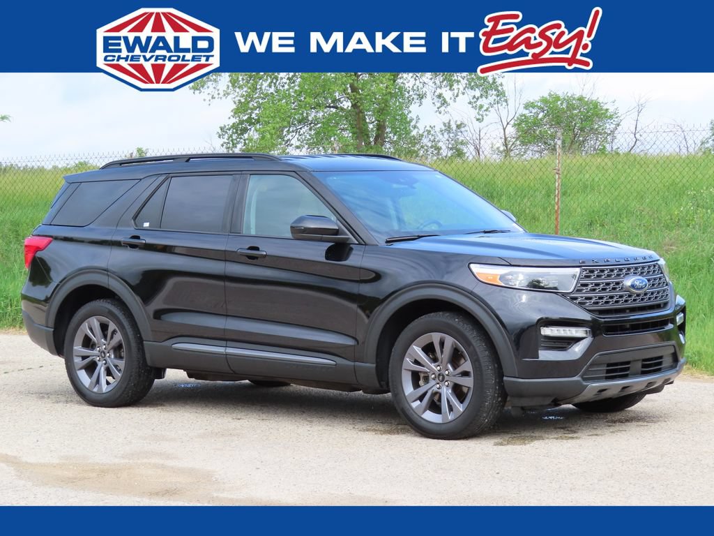 Used 2023 Ford Explorer XLT w/ Equipment Group 202A AWD/4WD image 1