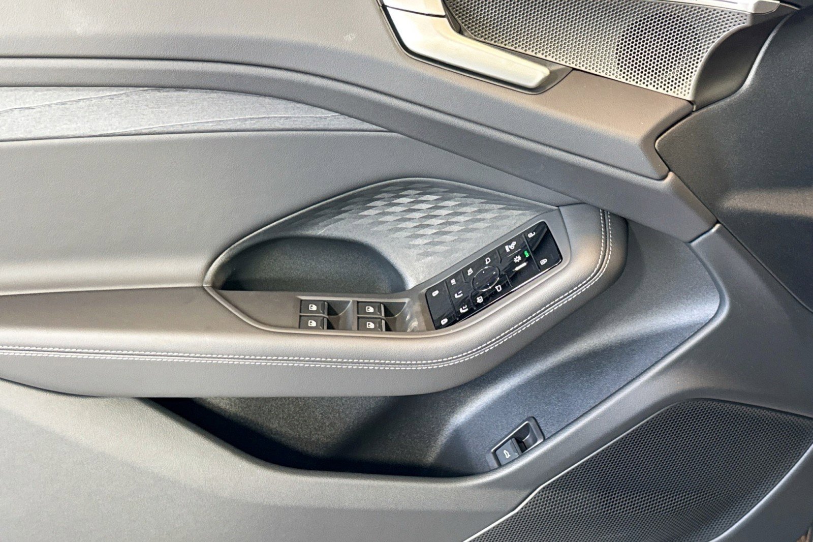 New 2026 Audi A6 Premium Plus image 15