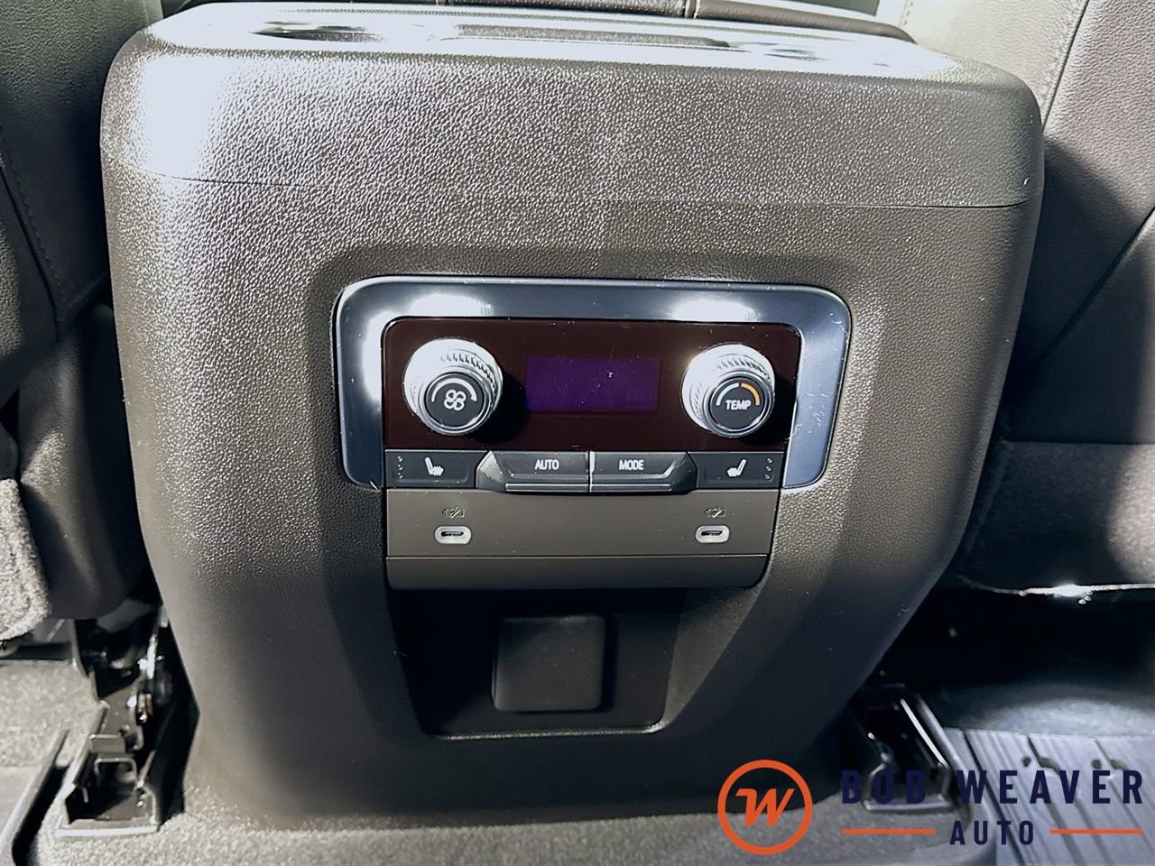 Used 2024 GMC Yukon XL AT4 image 27