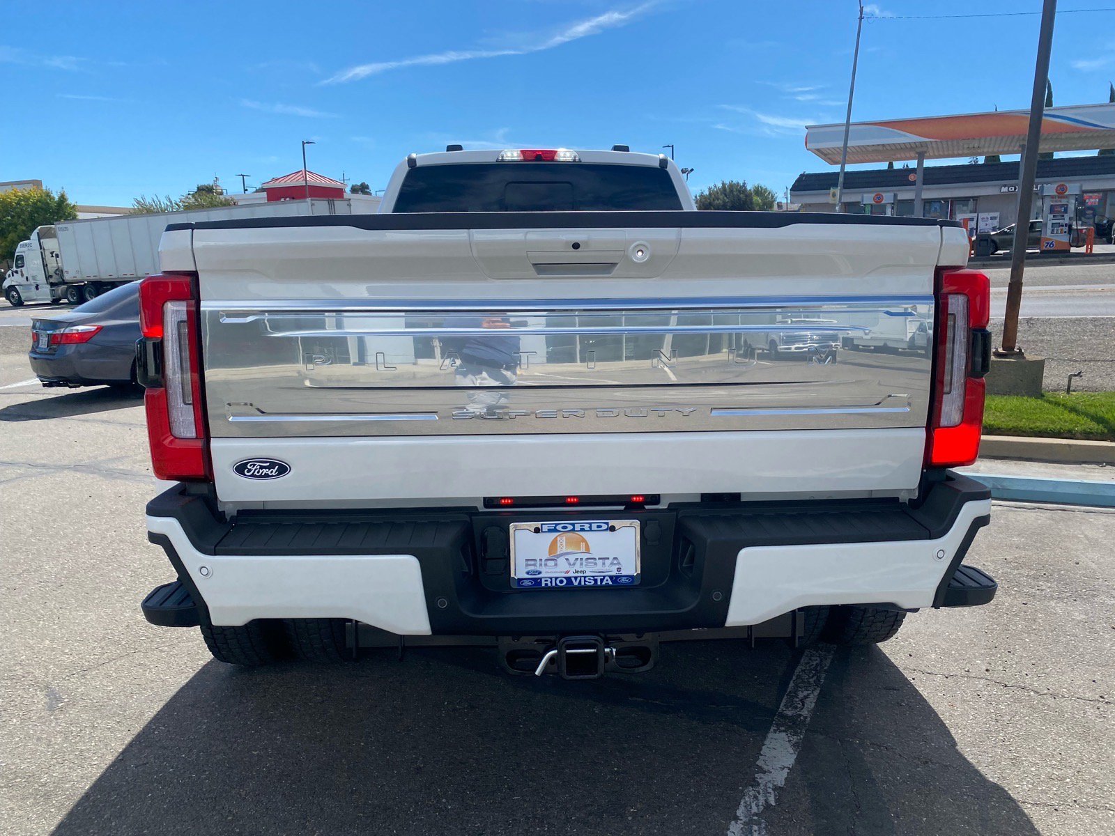 New 2027 Ford F450 Platinum w/ Platinum Plus Package AWD/4WD image 8