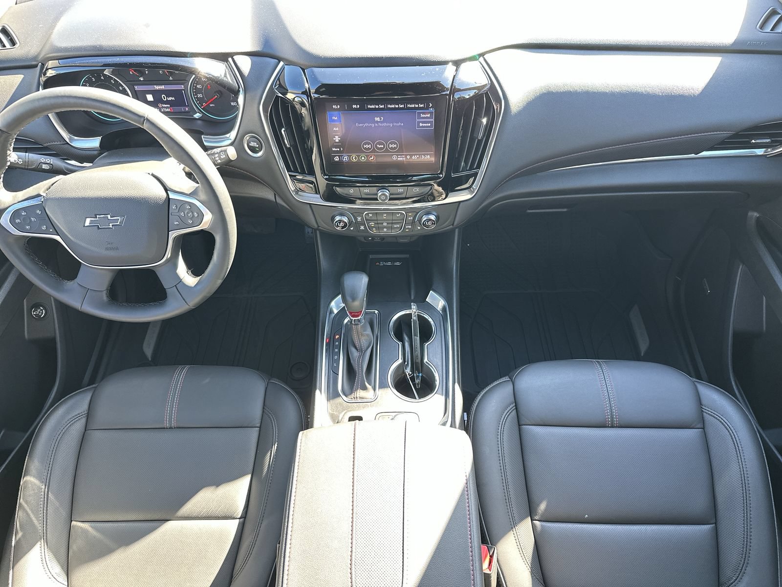Used 2023 Chevrolet Traverse RS AWD/4WD image 18