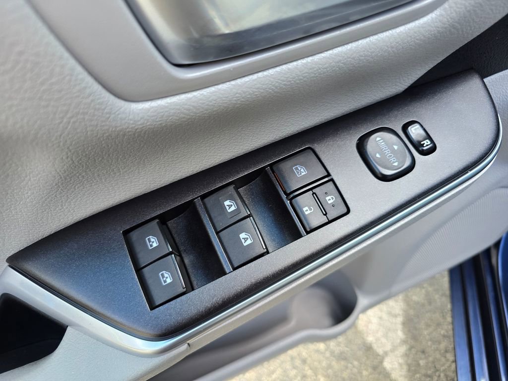 Used 2017 Toyota Camry LE image 21