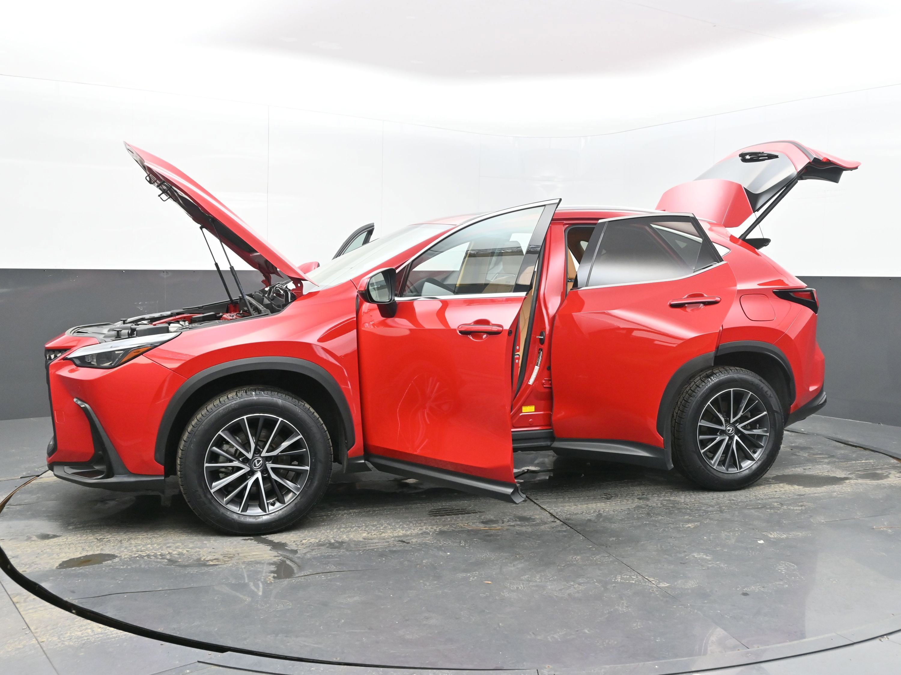 Used 2025 Lexus NX 250 FWD w/ Premium Package image 39