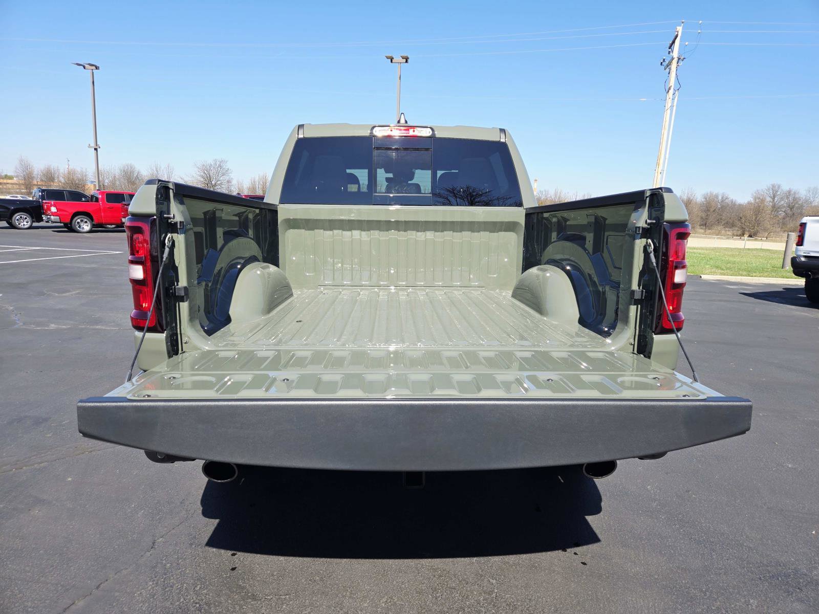 New 2026 RAM 1500 Big Horn AWD/4WD image 13