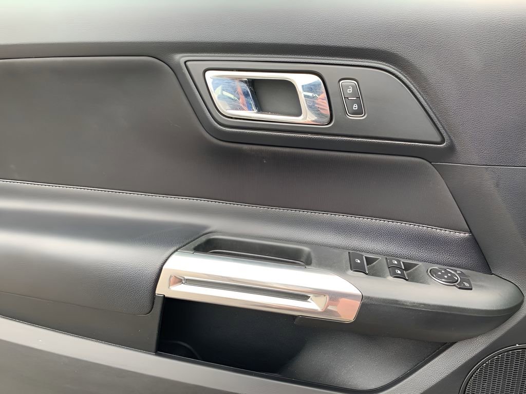 Used 2016 Ford Mustang Convertible w/ Equipment Group 051A image 11