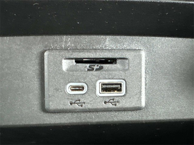 Used 2021 Chevrolet Suburban RST image 25