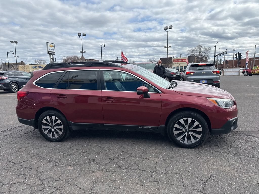 Used 2017 Subaru Outback 2.5i Limited AWD/4WD image 6
