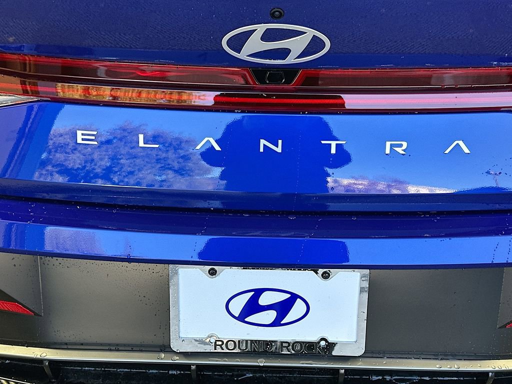 New 2026 Hyundai Elantra Limited image 21