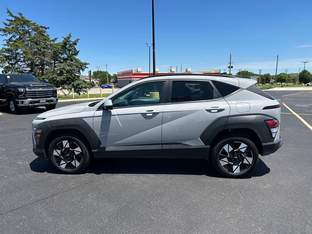 Used 2025 Hyundai Kona SEL AWD/4WD image 8