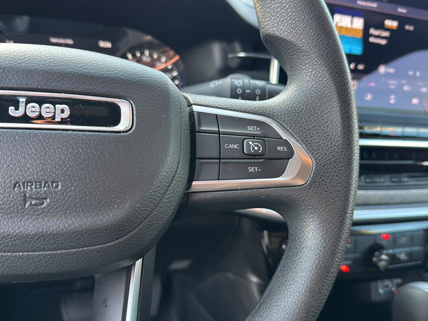 Used 2023 Jeep Compass Sport image 19