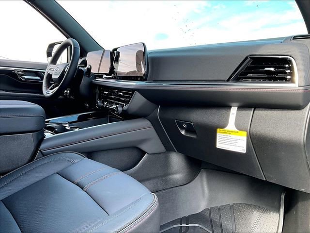 New 2026 Chevrolet Suburban RST w/ RST Capability Package image 9