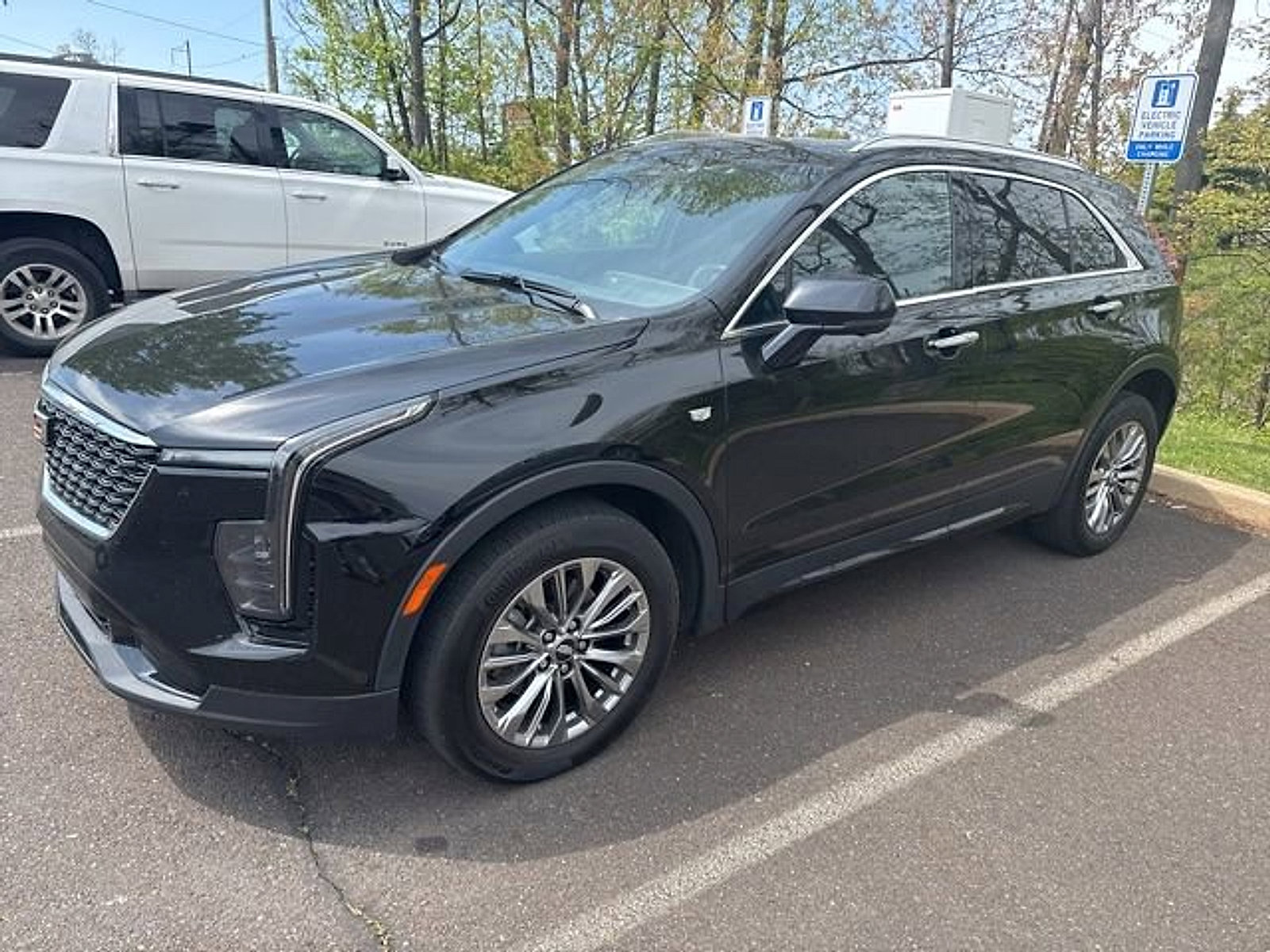 Used 2025 Cadillac XT4 Premium Luxury AWD/4WD image 6
