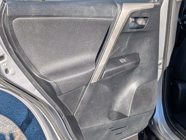 Used 2017 Toyota RAV4 LE FWD image 18