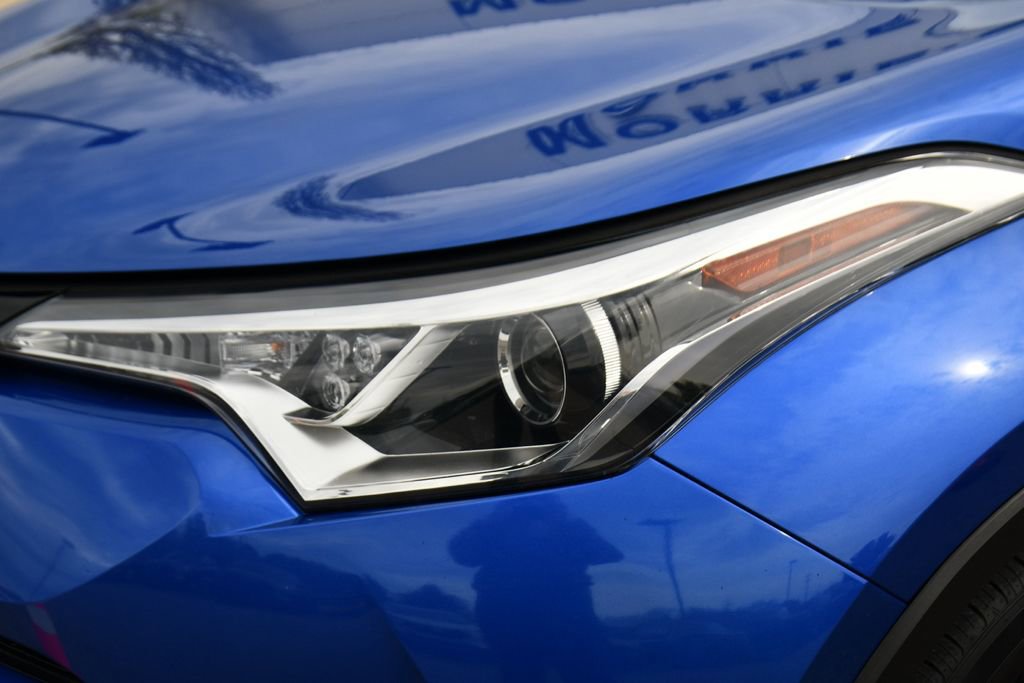 Used 2019 Toyota C-HR XLE FWD image 33