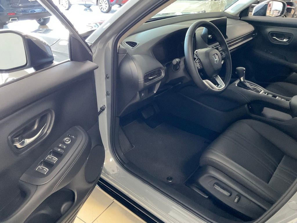 Used 2026 Honda HR-V EX-L image 10
