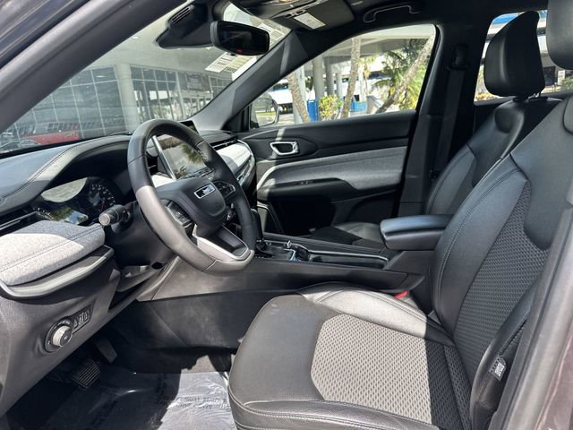 Used 2024 Jeep Compass Latitude AWD/4WD image 23