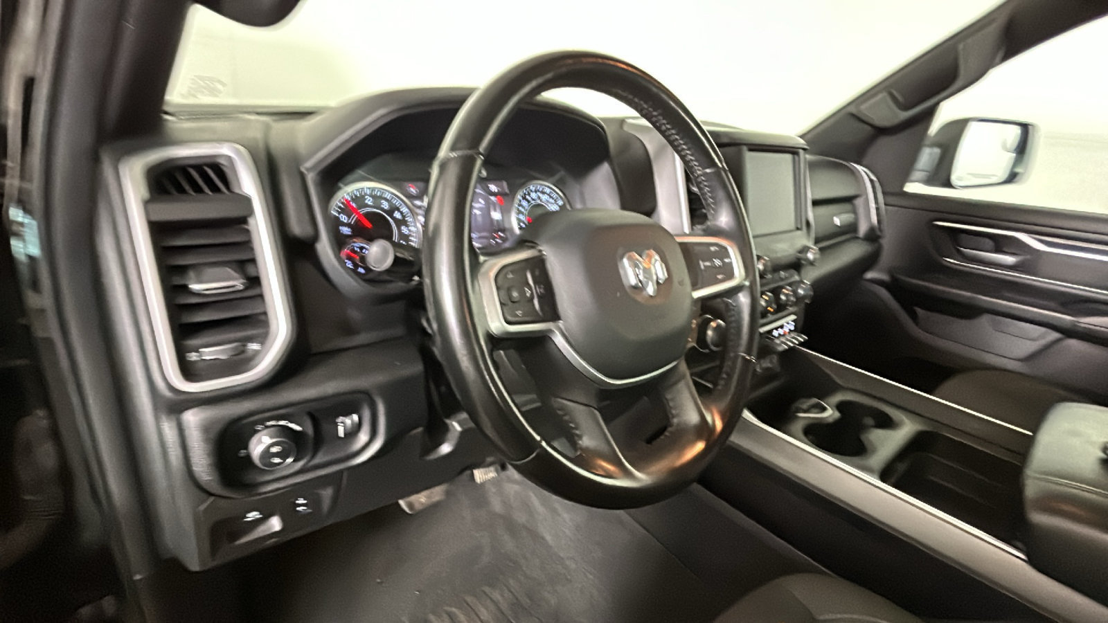 Used 2022 RAM 1500 Big Horn AWD/4WD image 17