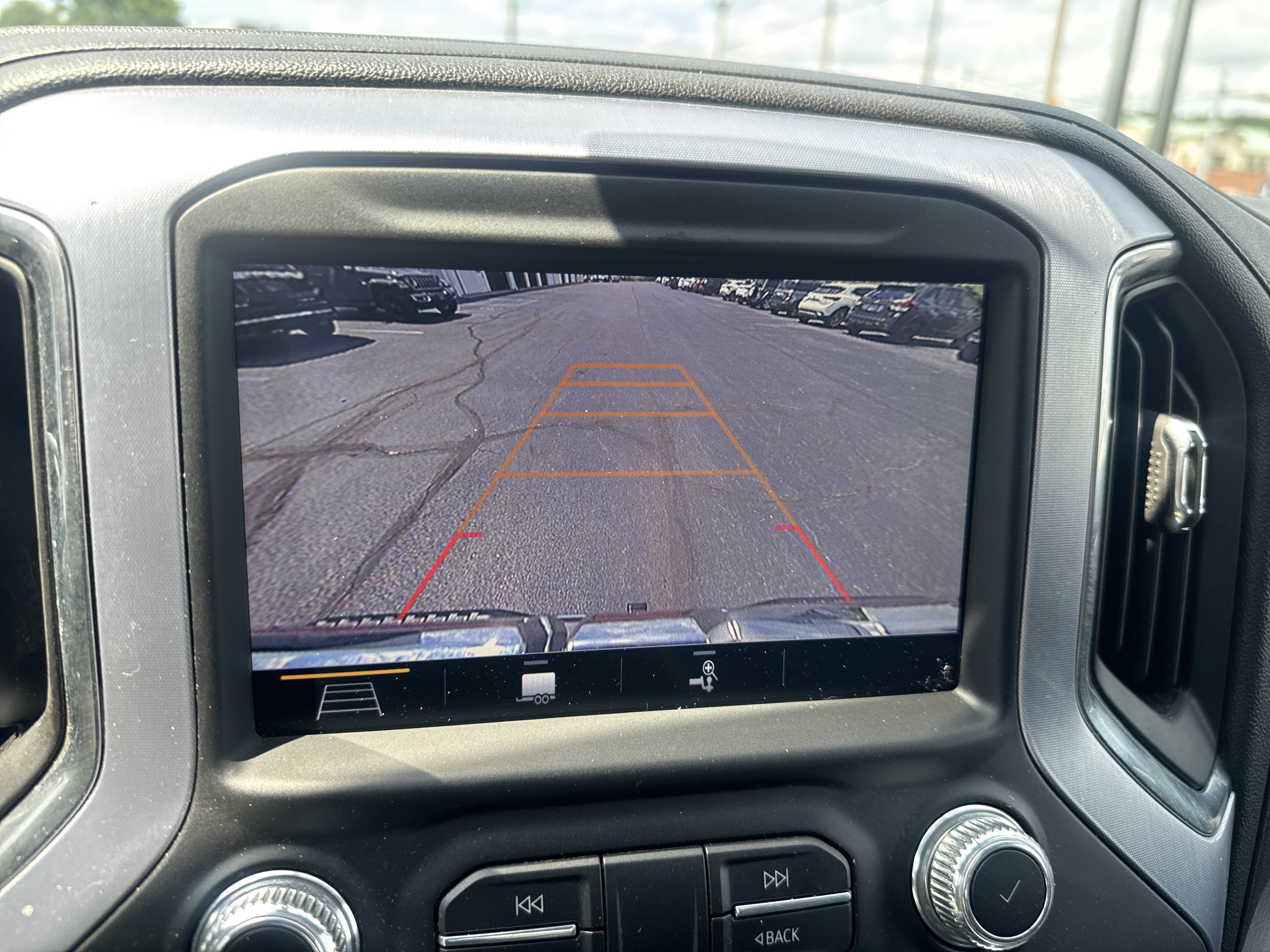 Used 2019 GMC Sierra 1500 SLT w/ SLT Premium Package AWD/4WD image 26