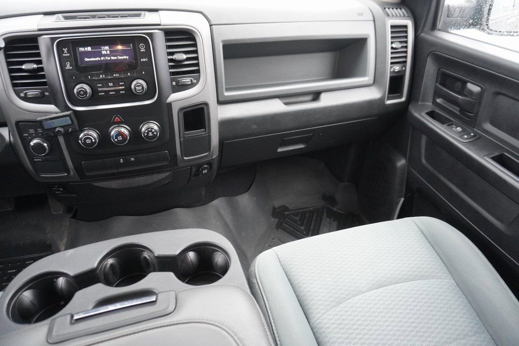 Used 2015 RAM 1500 ST w/ SXT Appearance Group image 18