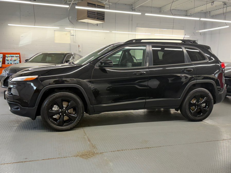 Used 2018 Jeep Cherokee Limited w/ High Altitude Package AWD/4WD image 11