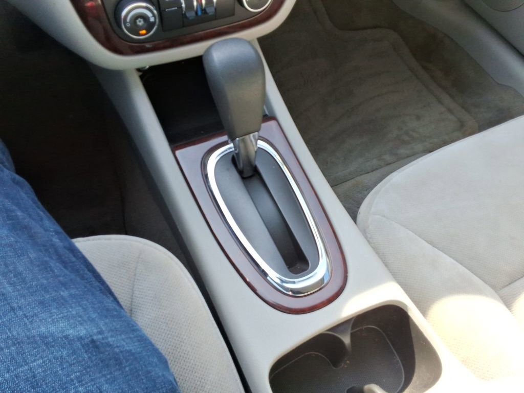 Used 2010 Chevrolet Impala LS FWD image 30
