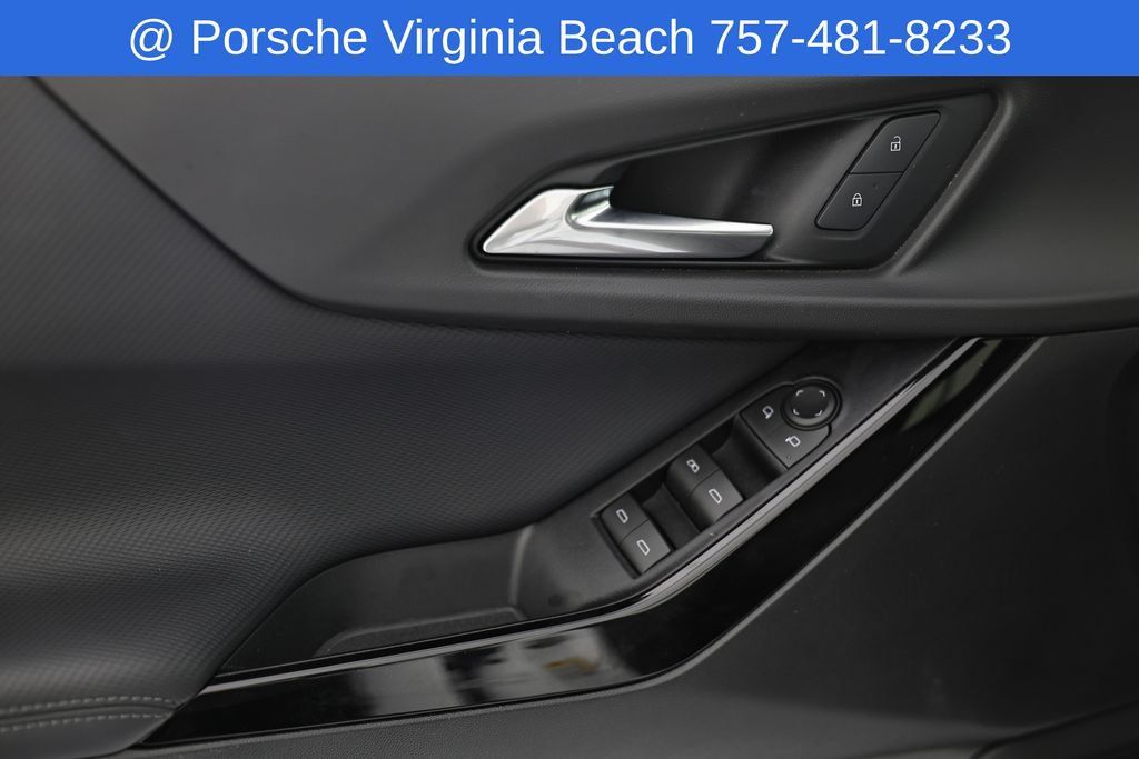 Used 2026 Chevrolet Equinox LT AWD/4WD image 19