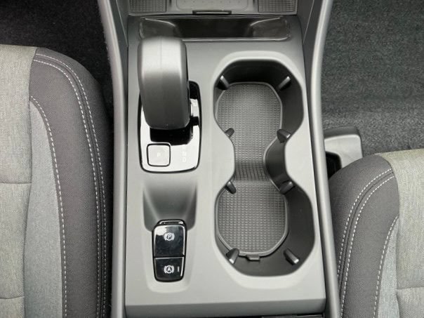 New 2026 Volvo XC40 B4 Core FWD image 17