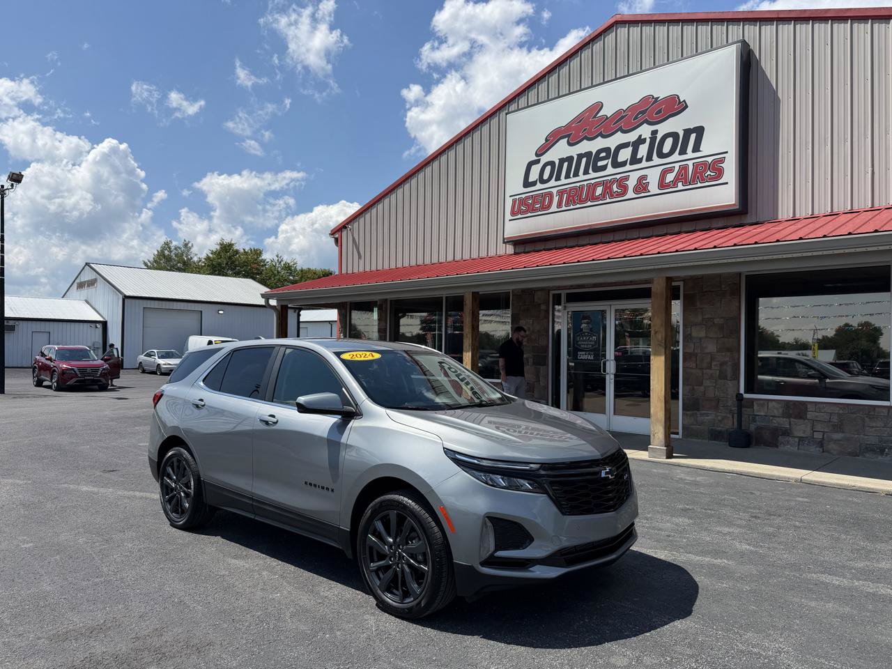 Used 2024 Chevrolet Equinox LT FWD image 1