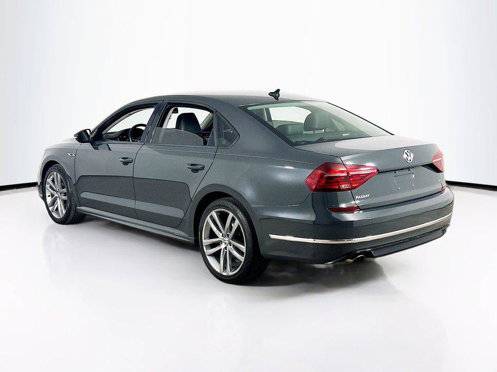Used 2018 Volkswagen Passat 2.0T R-Line w/ R-Line Lighting Package FWD image 7