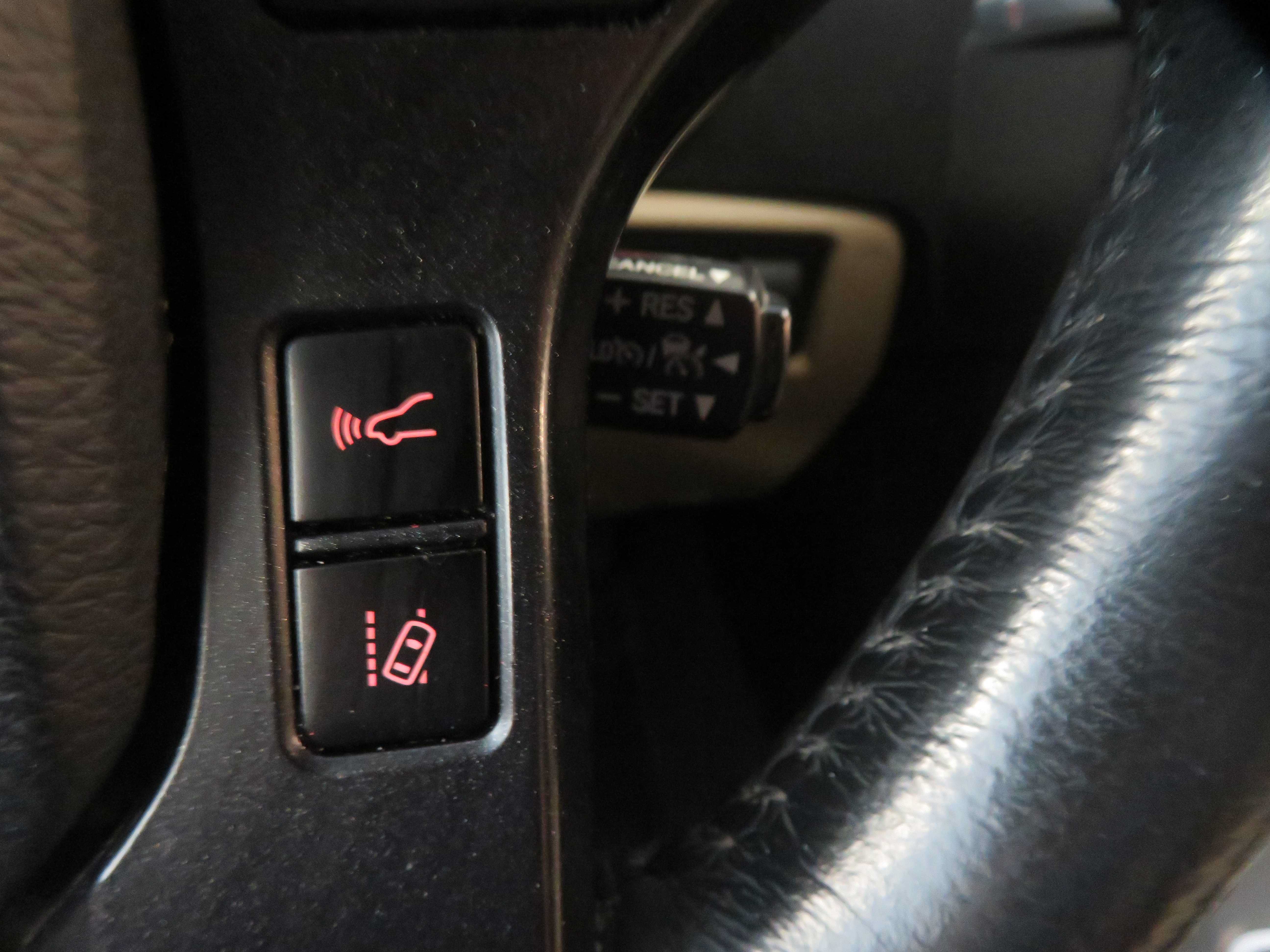 Used 2020 Toyota Sequoia Limited w/ Safety & Convenience Package AWD/4WD image 43