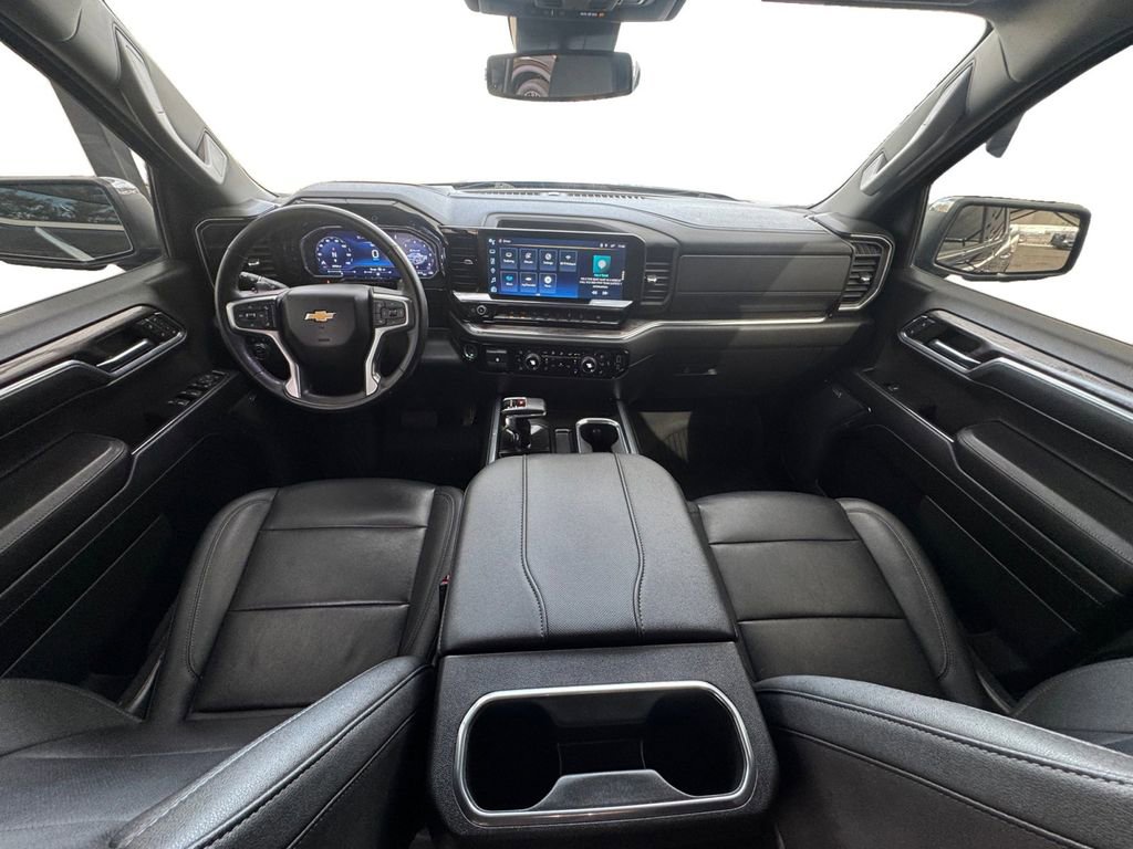 Used 2024 Chevrolet Silverado 1500 LTZ image 11