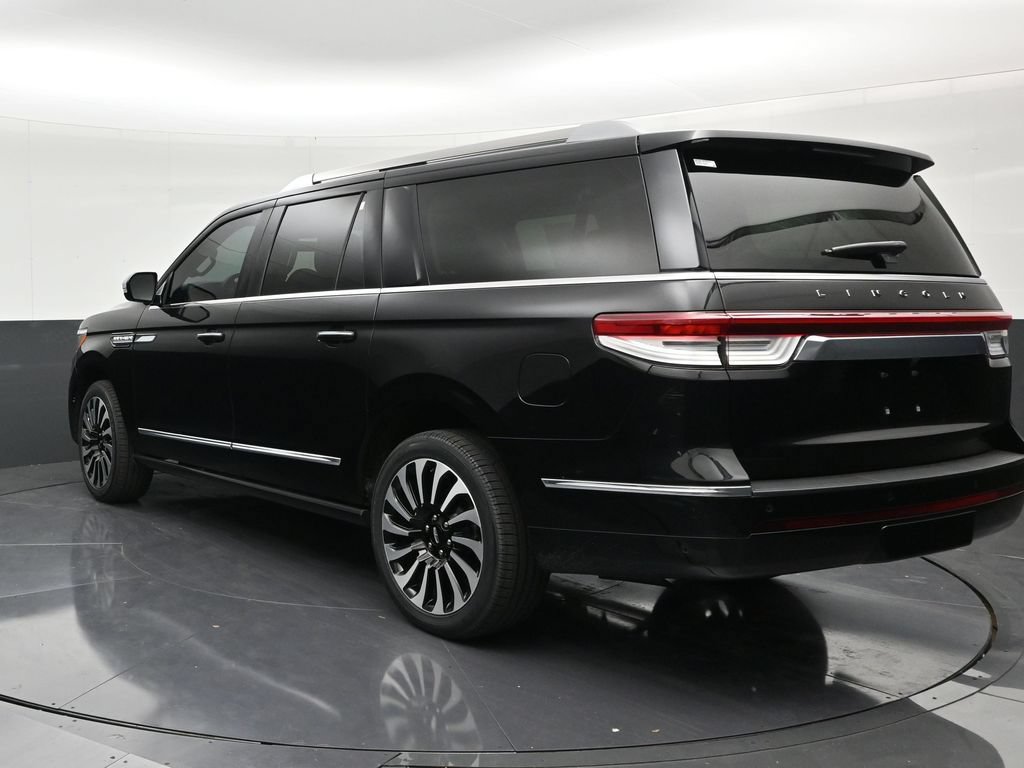 Used 2024 Lincoln Navigator L Black Label AWD/4WD image 3