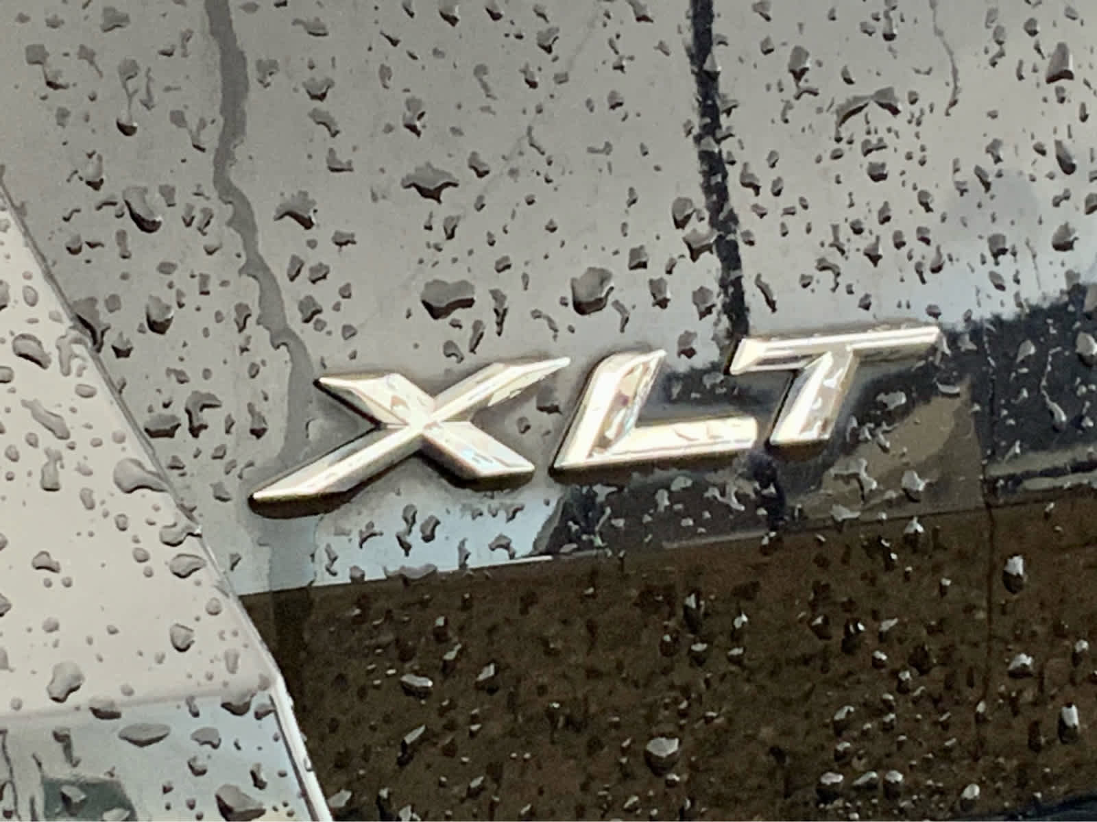 Used 2023 Ford Explorer XLT w/ Equipment Group 202A image 21