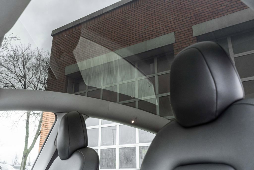 Used 2020 Tesla Model Y Long Range image 10