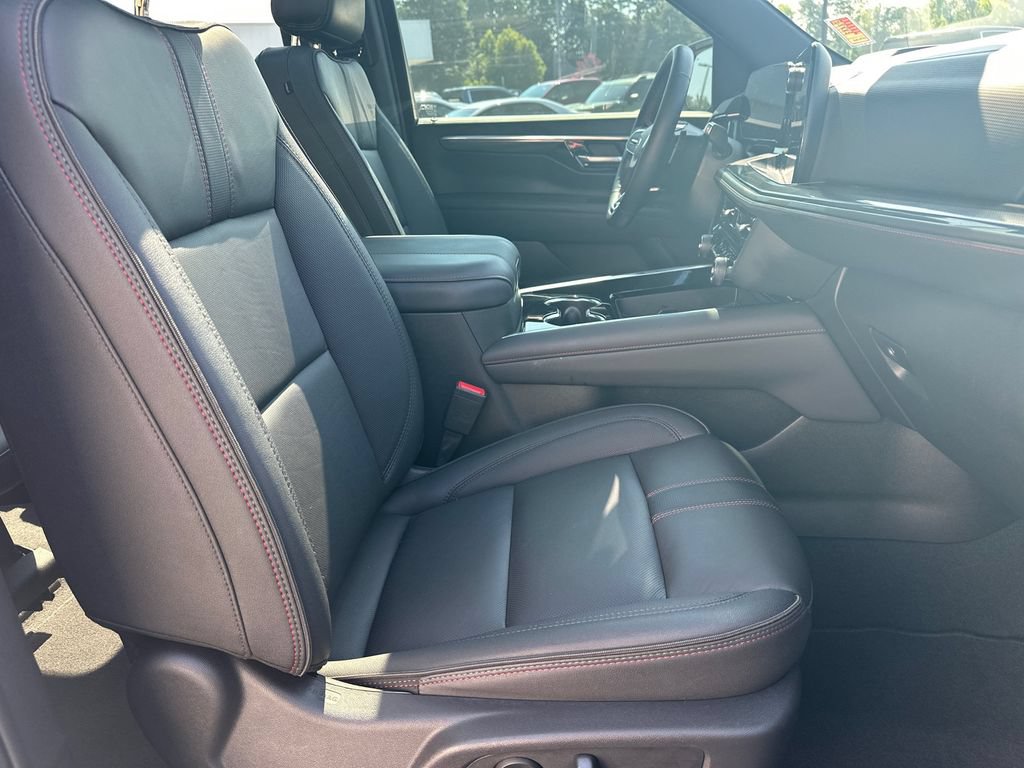 Used 2025 Chevrolet Tahoe RST w/ Comfort Package RWD image 14