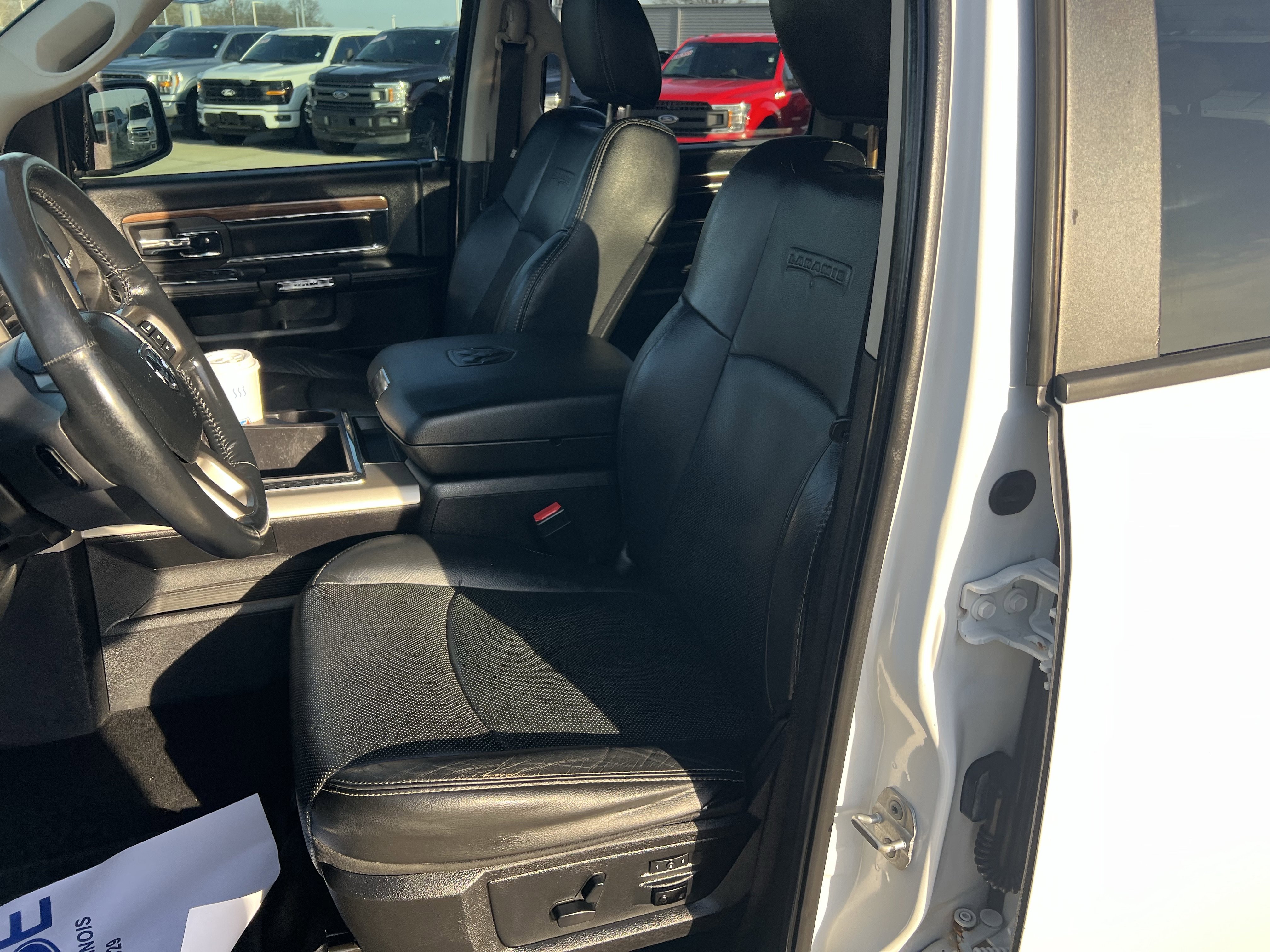 Used 2014 RAM 1500 Laramie w/ Convenience Group image 16