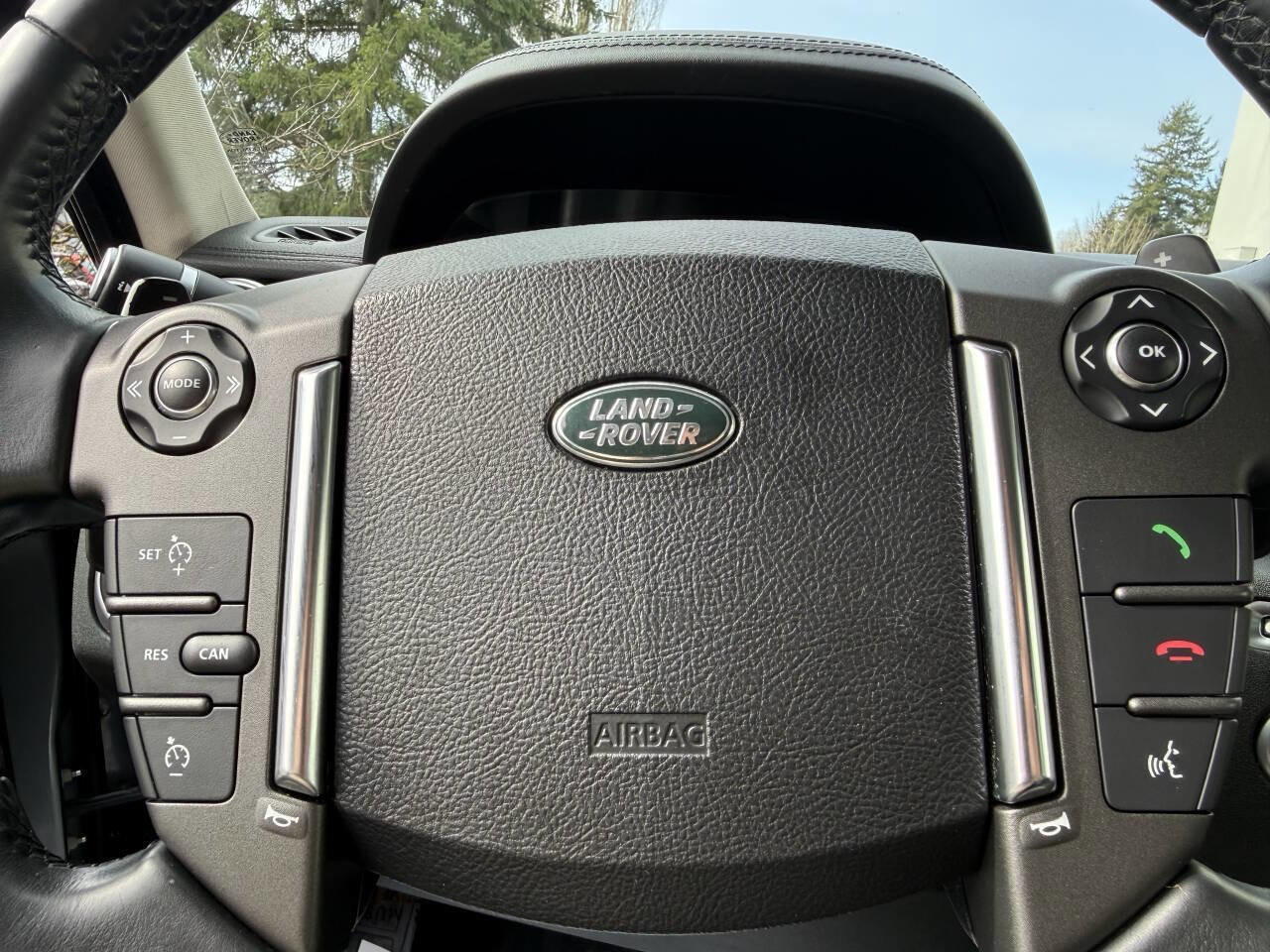 Used 2016 Land Rover LR4 HSE LUX AWD/4WD image 31